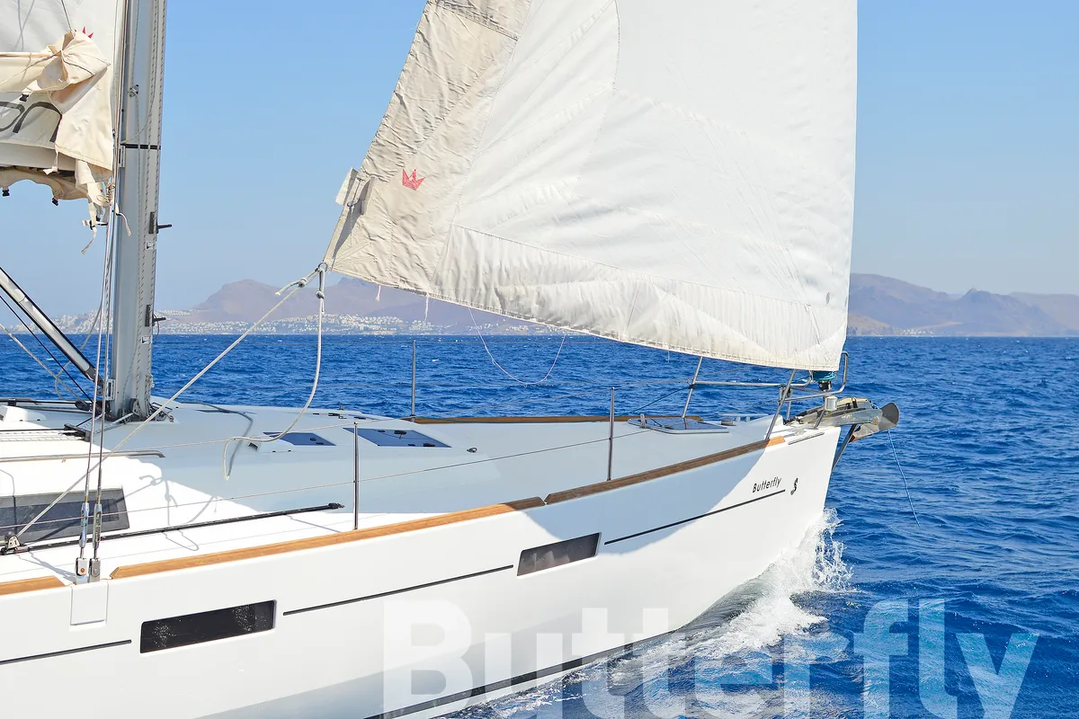 Exterior view of Butterfly, a Beneteau Oceanis 45 sailboat at Kos, Greece