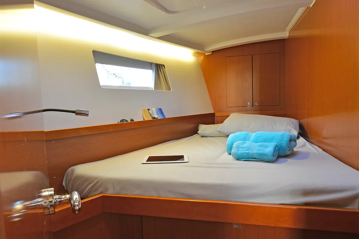 Cabin on Butterfly, a Beneteau Oceanis 45 sailboat at Kos, Greece