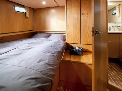 Cabin on Luna Louise, a Linssen Grand Sturdy 30.9 AC motor yacht at Kinrooi, Belgium