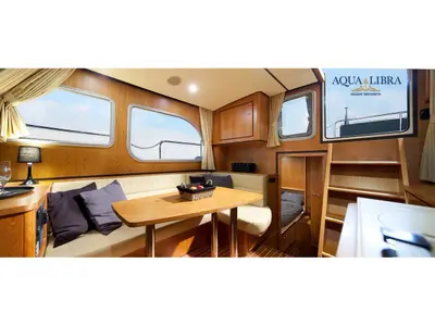 Salon of Luna Louise, a Linssen Grand Sturdy 30.9 AC motor yacht at Kinrooi, Belgium