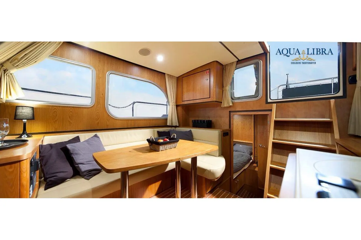 Salon of Luna Louise, a Linssen Grand Sturdy 30.9 AC motor yacht at Kinrooi, Belgium