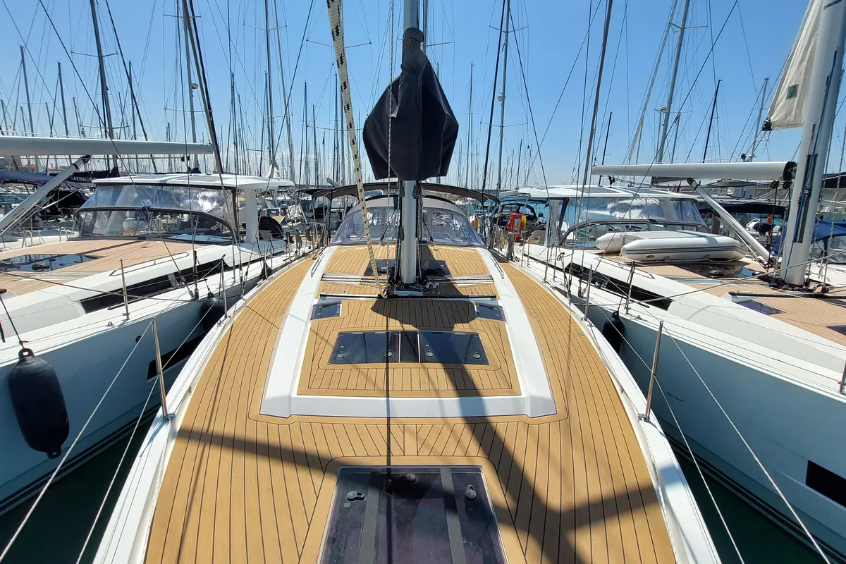 Deck of Nausicaä, a Hanse 460 sailboat at Rosignano Solvay, Italy