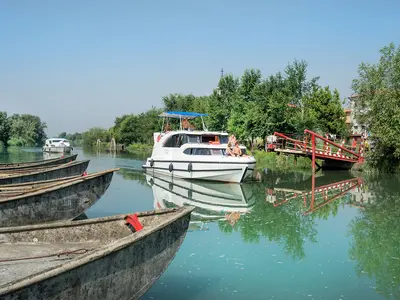 05, a Houseboat Holidays Italia S.R.L. Minuetto 6 motor yacht at Casier, Italy