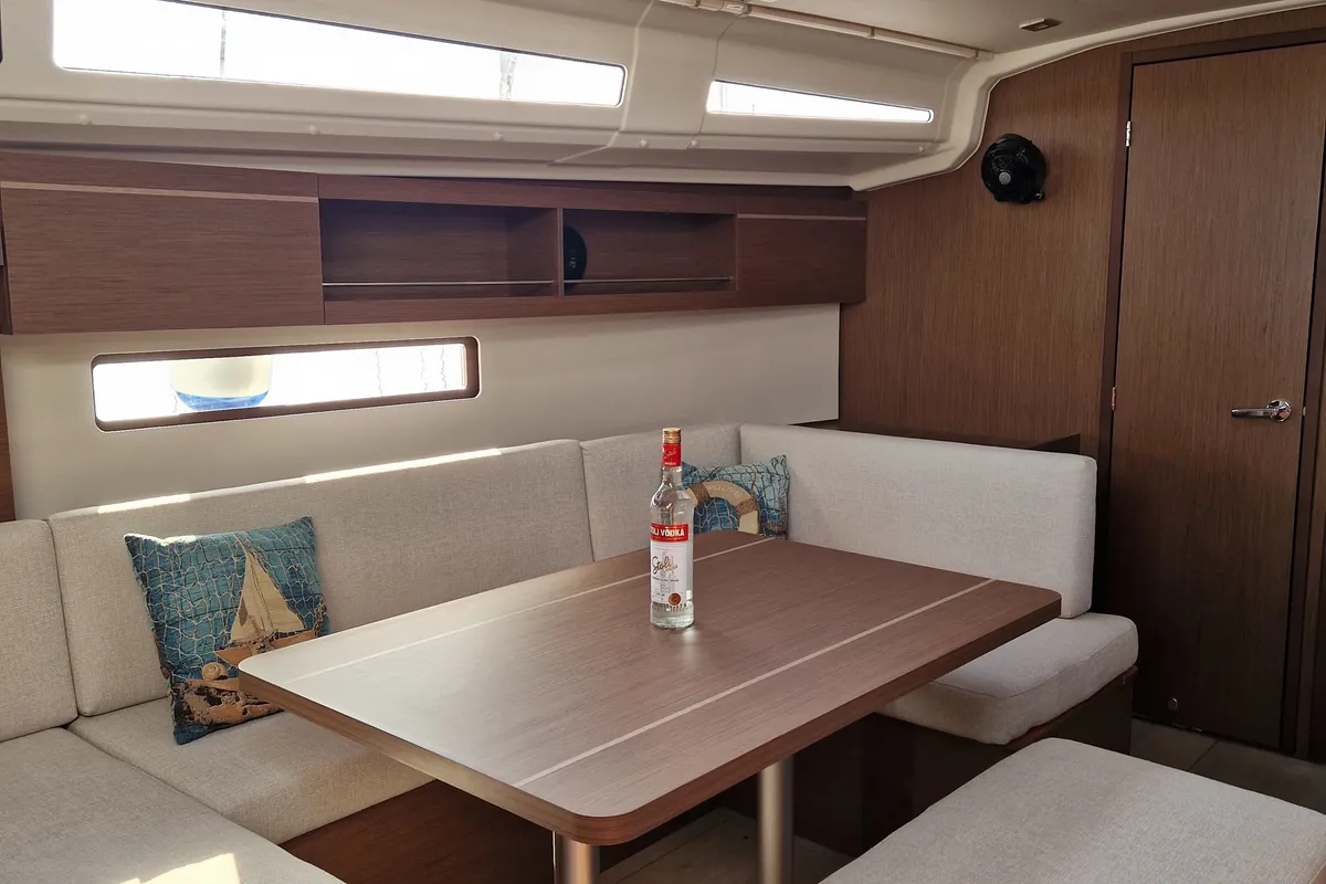 Salon of Marilena, a Beneteau Oceanis 40.1 sailboat at Athens, Greece