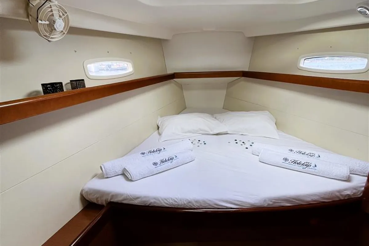 Cabin on Twins, a Beneteau Oceanis 43 sailboat at Lavreotiki Municipal Unit, Greece