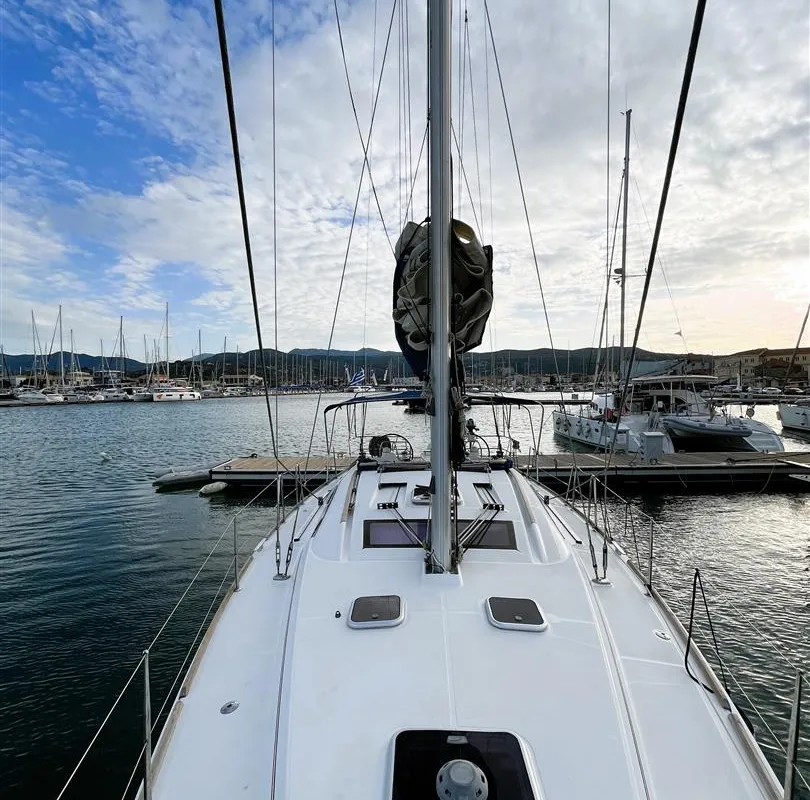 Deck of Twins, a Beneteau Oceanis 43 sailboat at Lavreotiki Municipal Unit, Greece