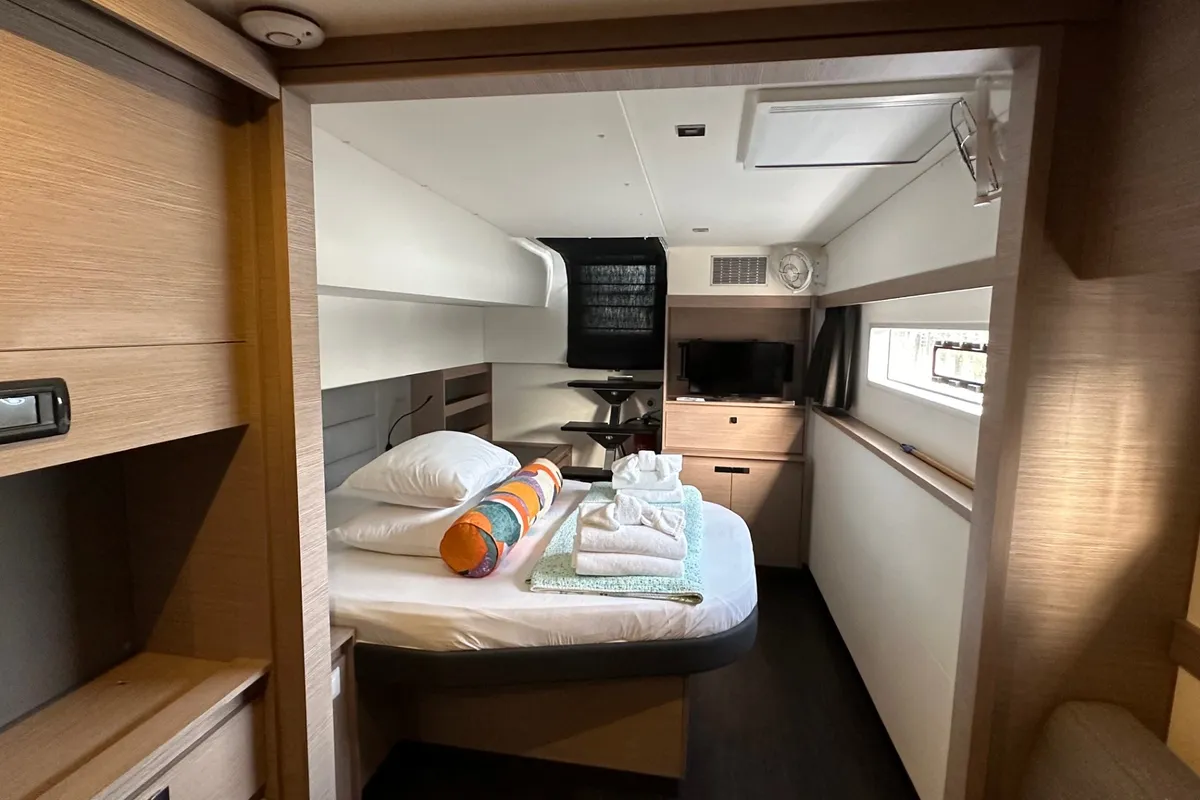 Cabin on Amajen, a Fountaine Pajot Aura 51 catamaran at Chesapeake, United States
