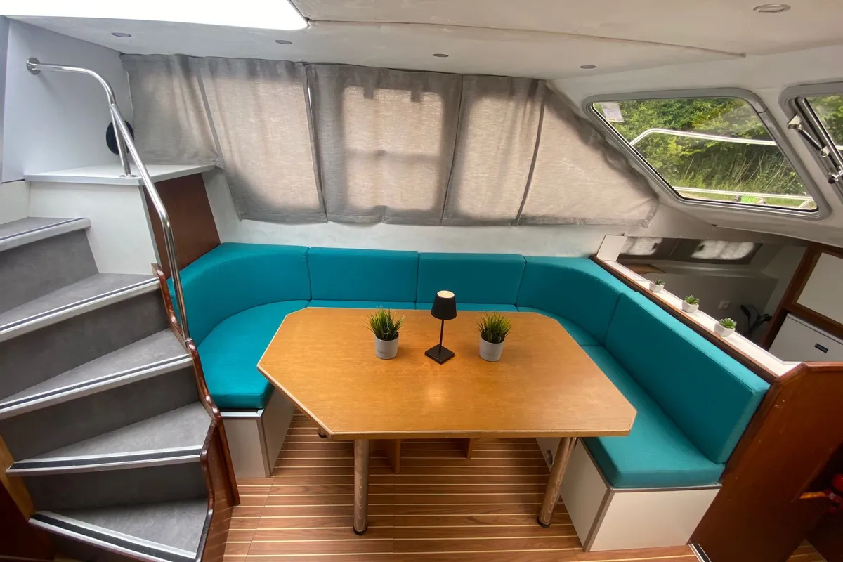 2403, a Tarpon 37 N motorboat at Mittersheim, France