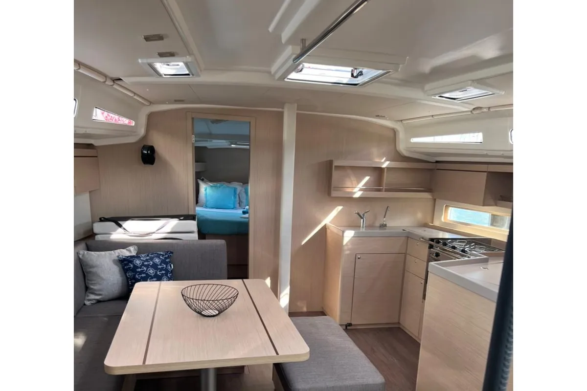 Salon of Saiph, a Beneteau Oceanis 40.1 sailboat at Athens, Greece