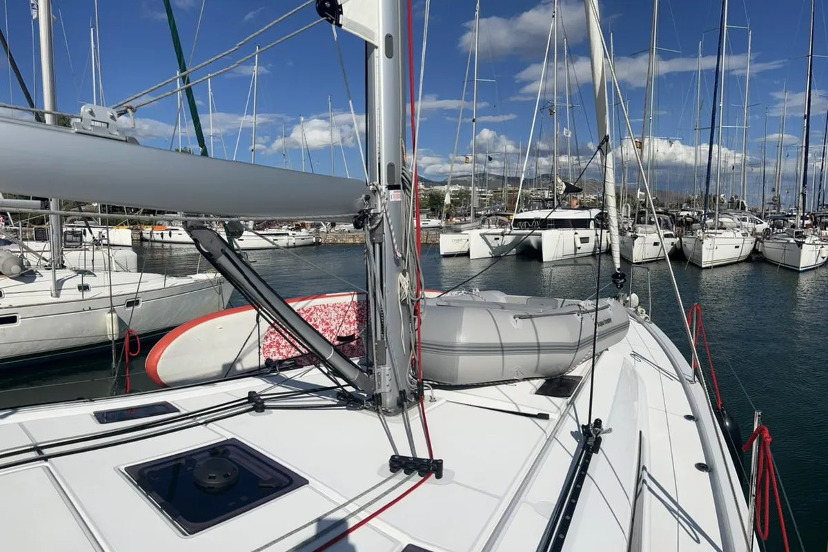 Deck of Saiph, a Beneteau Oceanis 40.1 sailboat at Athens, Greece