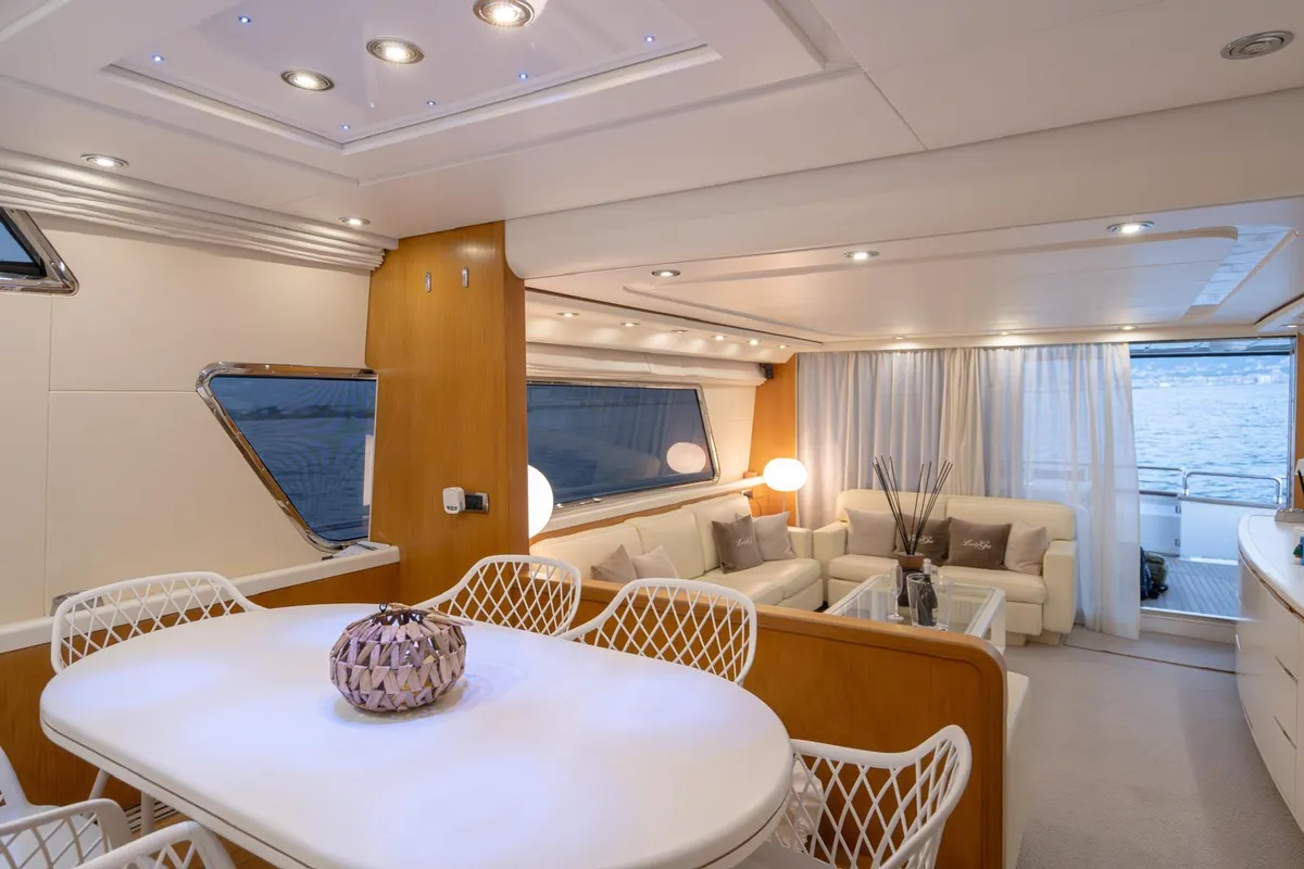 San Lorenzo , a San Lorenzo SL 72 motor yacht at Ischia, Italy
