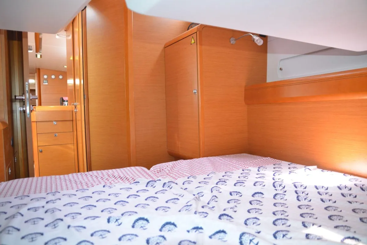 Cabin on Ocean's Eleven, a Jeanneau Sun Odyssey 509 sailboat at Bodrum, Turkey