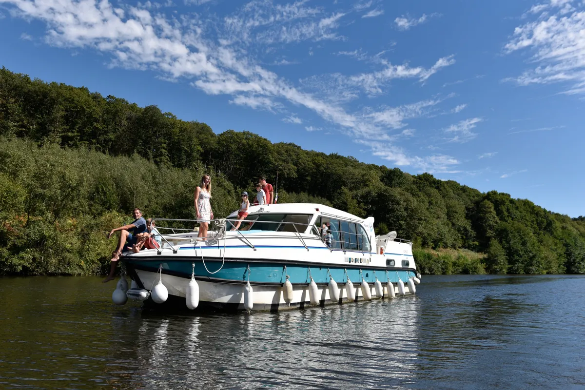 Exterior view of Opéra, a Nicols Confort 1350 motorboat at Sablé-sur-Sarthe, France