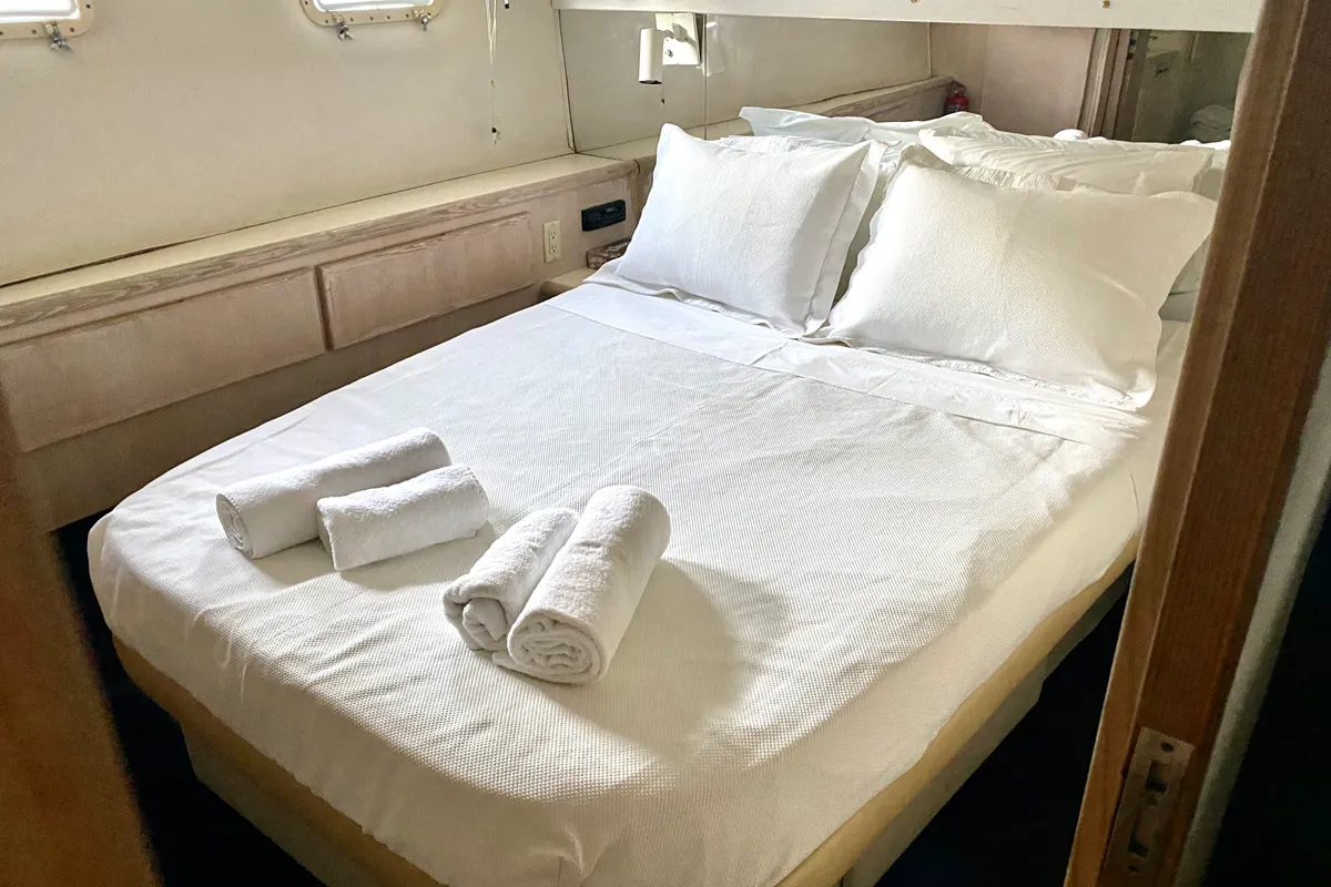 Cabin on Tipejyas, a Gulet Hatteras 50 Convertible motorboat at Athens, Greece
