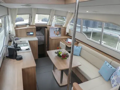 Salon of Vaiana, a Linssen Grand Sturdy 35.0 AC motorboat at Werder (Havel), Germany