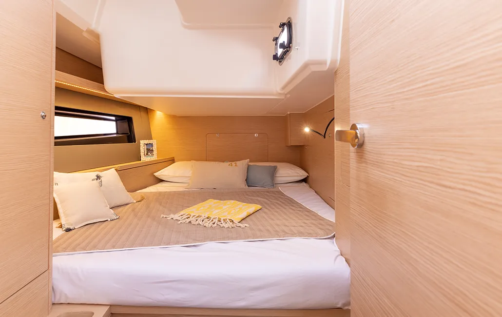 Cabin on Bigi, a Dufour 41 sailboat at U Pàize, Italy