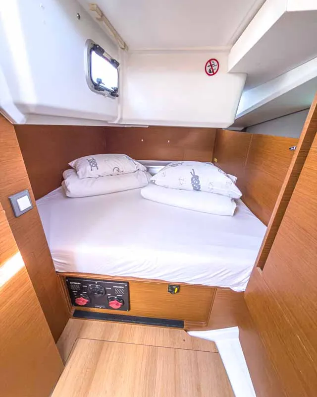 Head on Sigma Kiss, a Jeanneau Sun Odyssey 440 sailboat at Grad Pula, Croatia