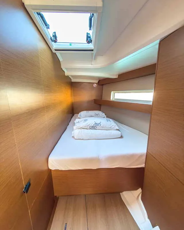Cabin on Sigma Kiss, a Jeanneau Sun Odyssey 440 sailboat at Grad Pula, Croatia