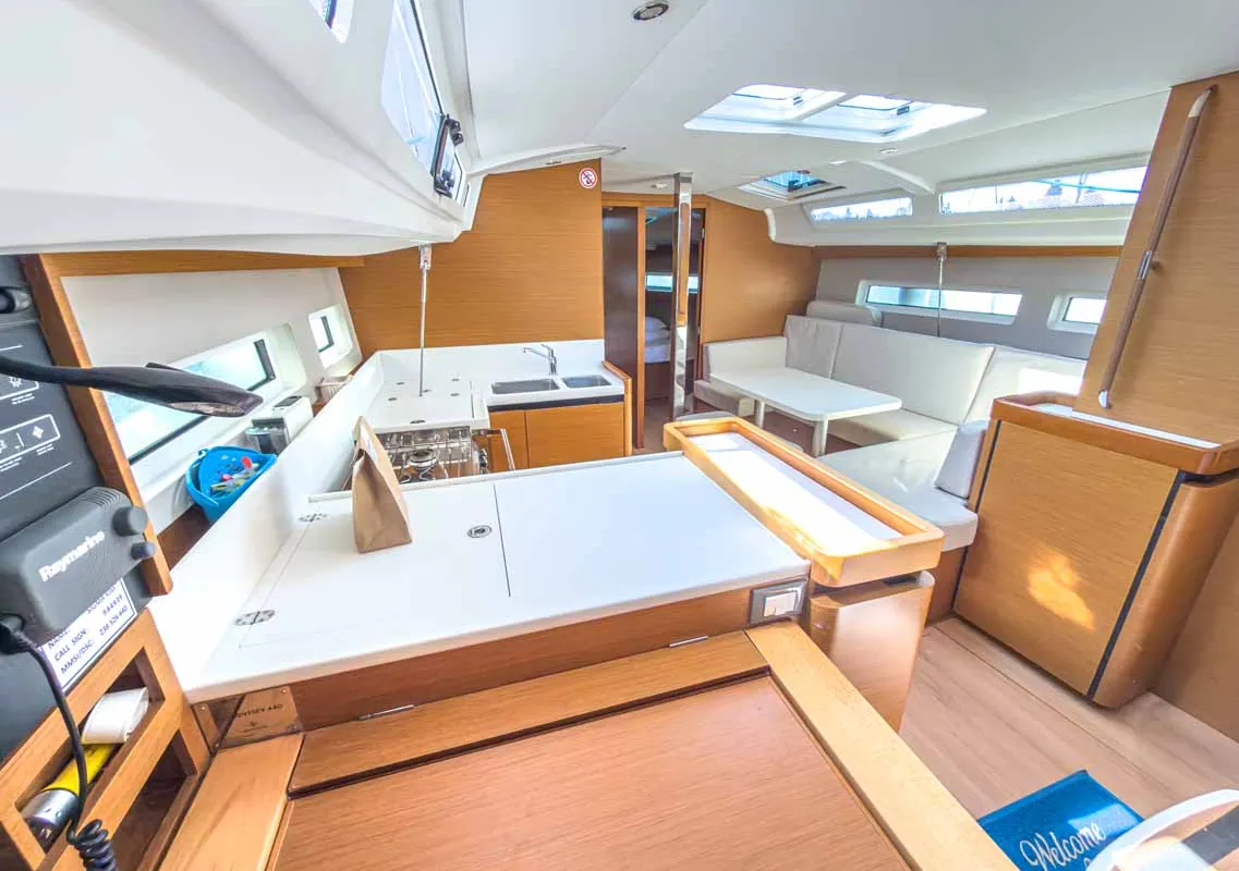 Salon of Sigma Kiss, a Jeanneau Sun Odyssey 440 sailboat at Grad Pula, Croatia