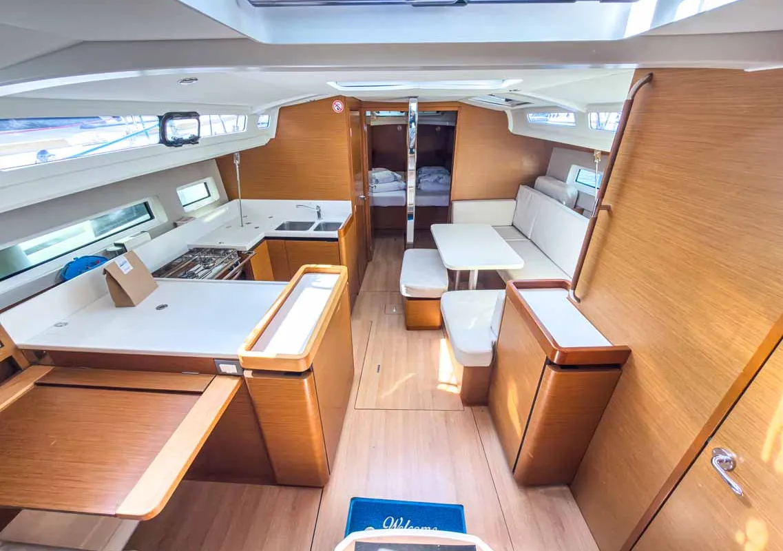 Salon of Sigma Kiss, a Jeanneau Sun Odyssey 440 sailboat at Grad Pula, Croatia