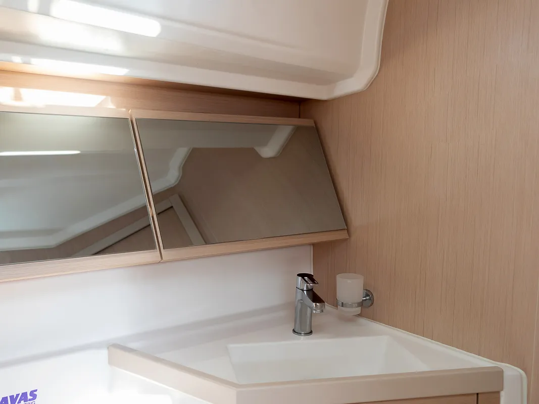 Head on Kos 40.8, a Beneteau Oceanis 40.1 sailboat at Athens, Greece