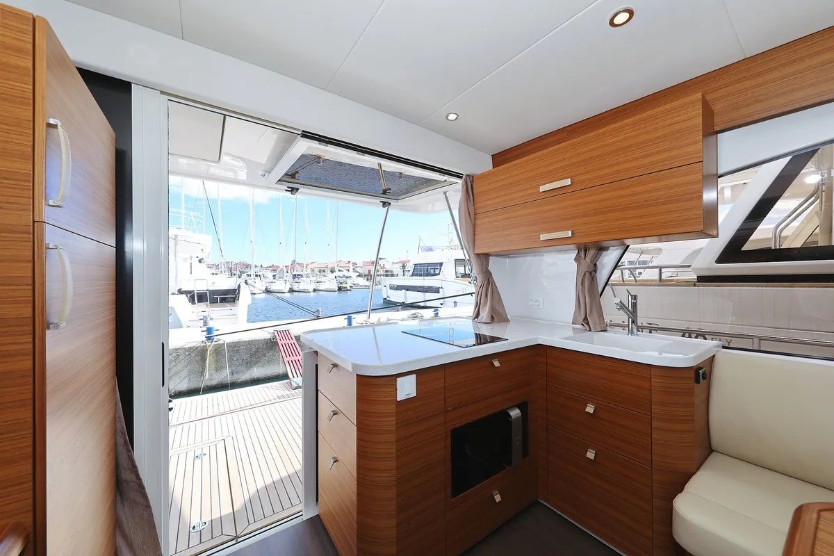 D&D, a Greenline 40 motor yacht at Grad Biograd na Moru, Croatia