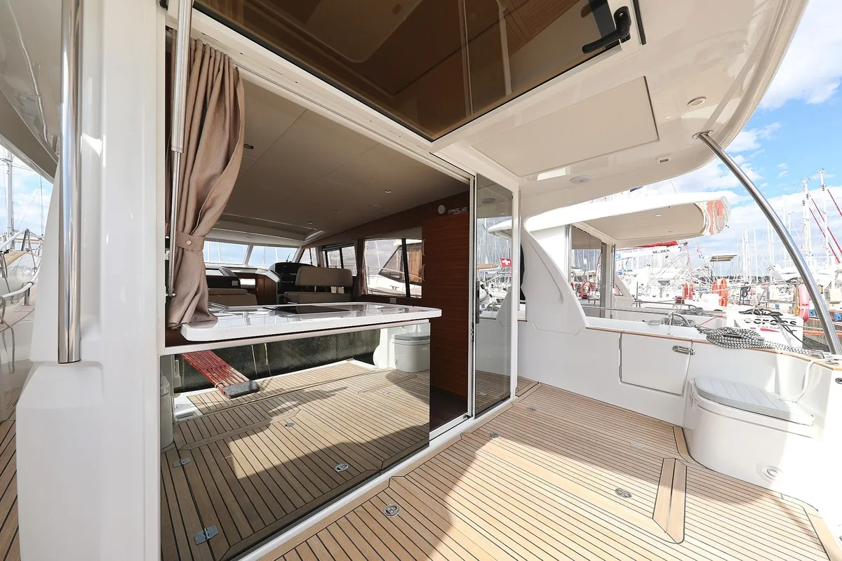 D&D, a Greenline 40 motor yacht at Grad Biograd na Moru, Croatia