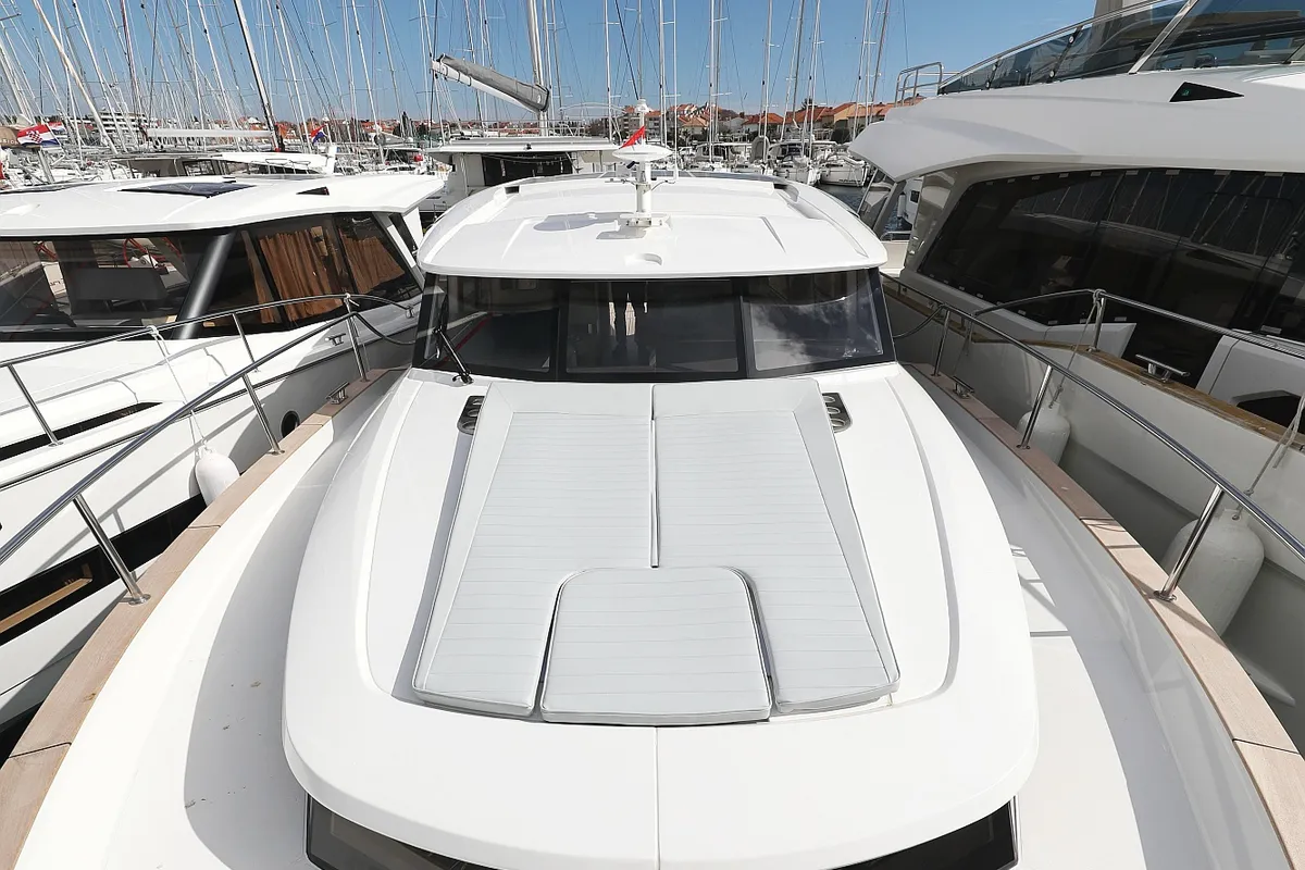 D&D, a Greenline 40 motor yacht at Grad Biograd na Moru, Croatia