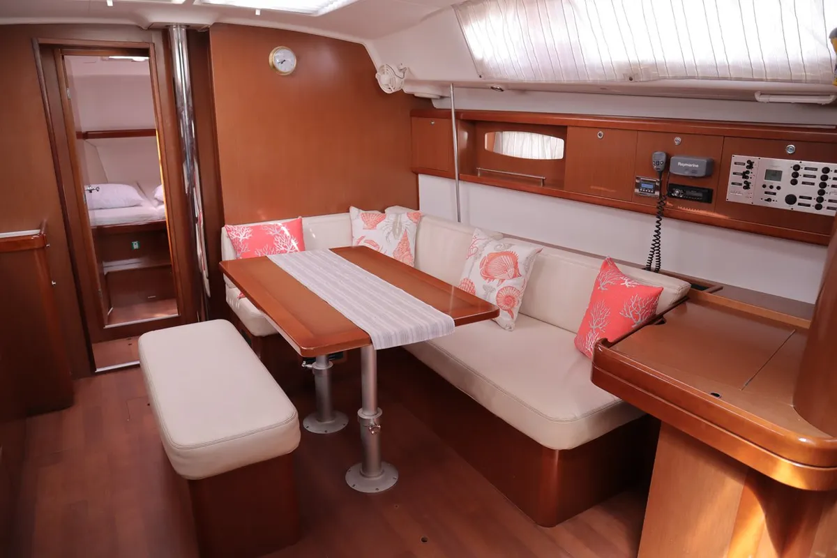 Fantasea, a Beneteau Oceanis 43 sailboat at Athens, Greece