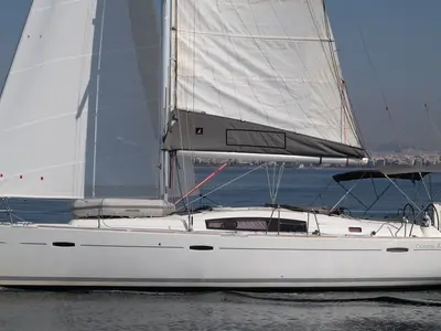 Fantasea, a Beneteau Oceanis 43 sailboat at Athens, Greece
