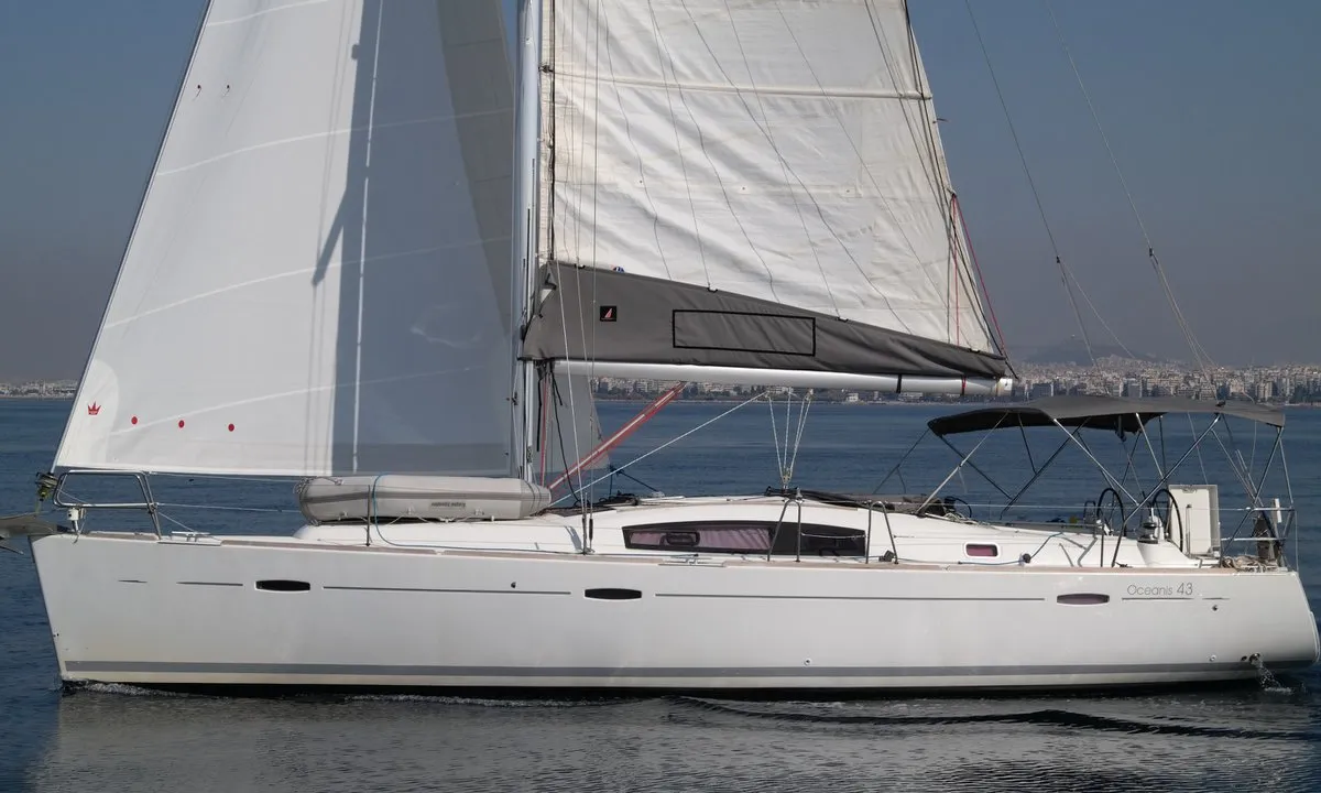 Fantasea, a Beneteau Oceanis 43 sailboat at Athens, Greece