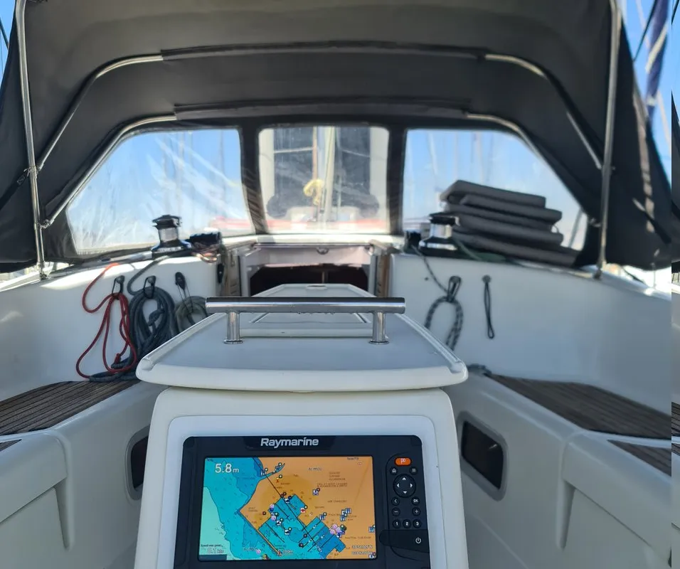 Fantasea, a Beneteau Oceanis 43 sailboat at Athens, Greece