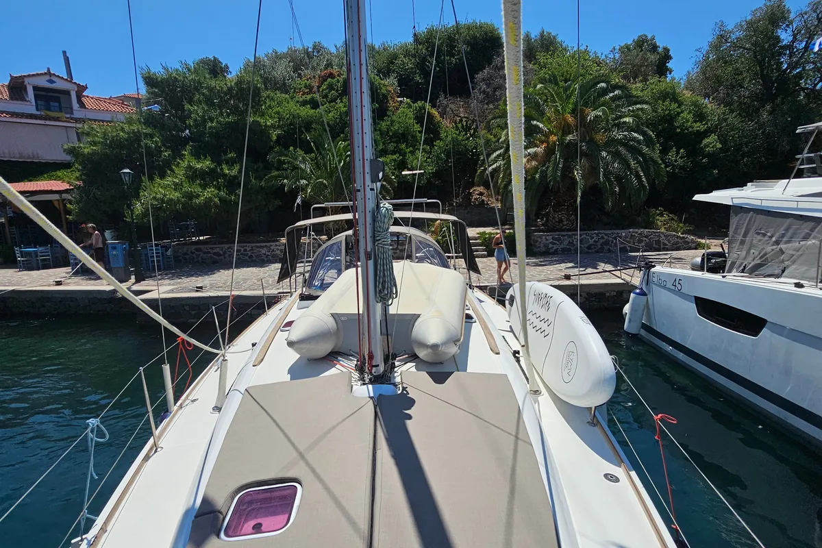 Deck of Comfort, a Jeanneau Sun Odyssey 42 i sailboat at Athens, Marina Delta Kallithea, Greece