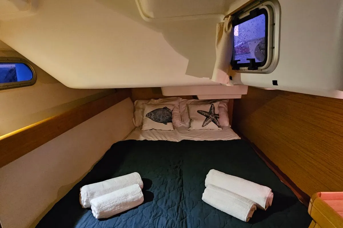 Cabin on Comfort, a Jeanneau Sun Odyssey 42 i sailboat at Athens, Marina Delta Kallithea, Greece