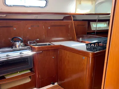 Galley of PANORAMA, a Beneteau Oceanis 343 sailboat at Skiathos, Greece