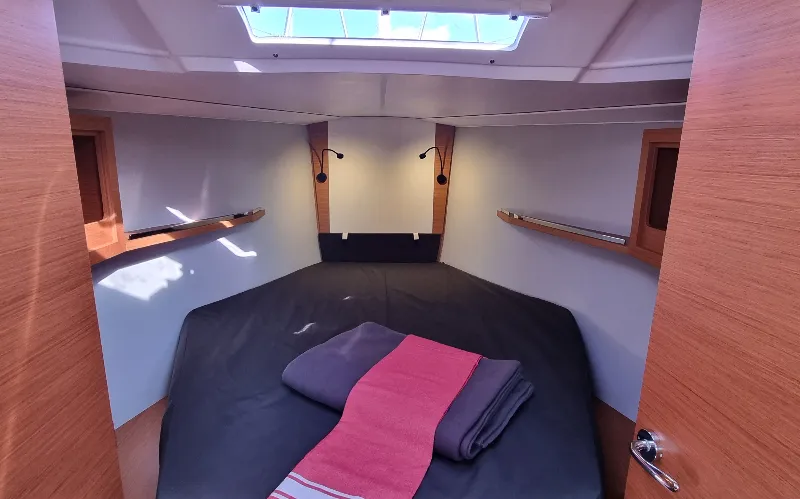 Cabin on Vasco, a Dufour 37 sailboat at Vallauris, France