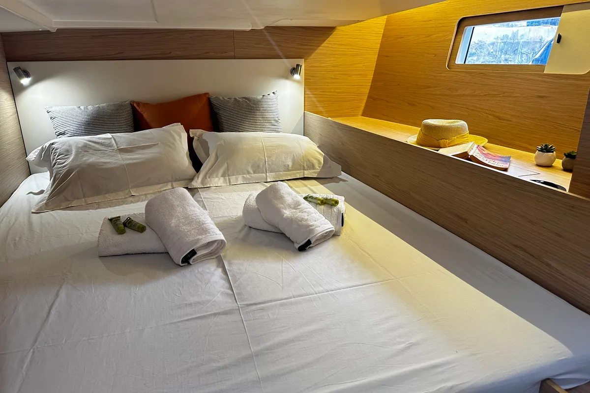 Amelia, a Beneteau Oceanis 51.1 sailboat at Athens, Greece