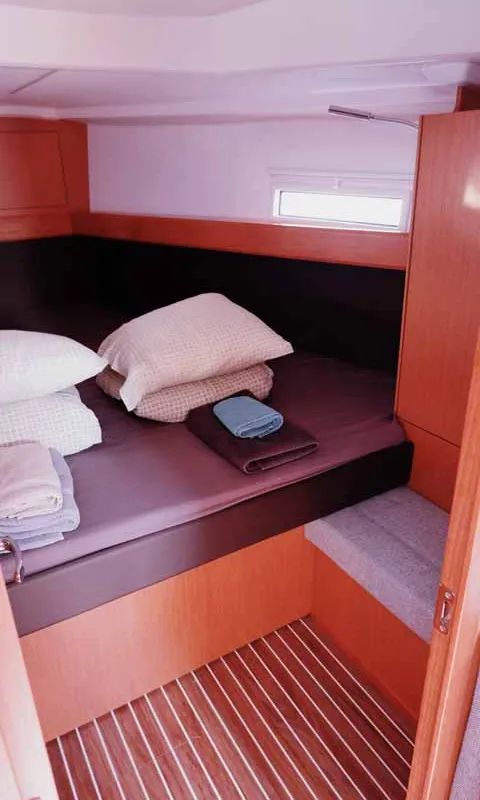 Cabin on Catalina, a Bavaria Cruiser 37 sailboat at Figari/Golfo Aranci, Italy