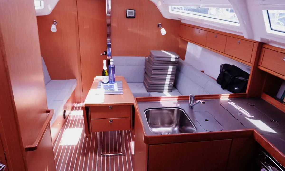 Salon of Catalina, a Bavaria Cruiser 37 sailboat at Figari/Golfo Aranci, Italy
