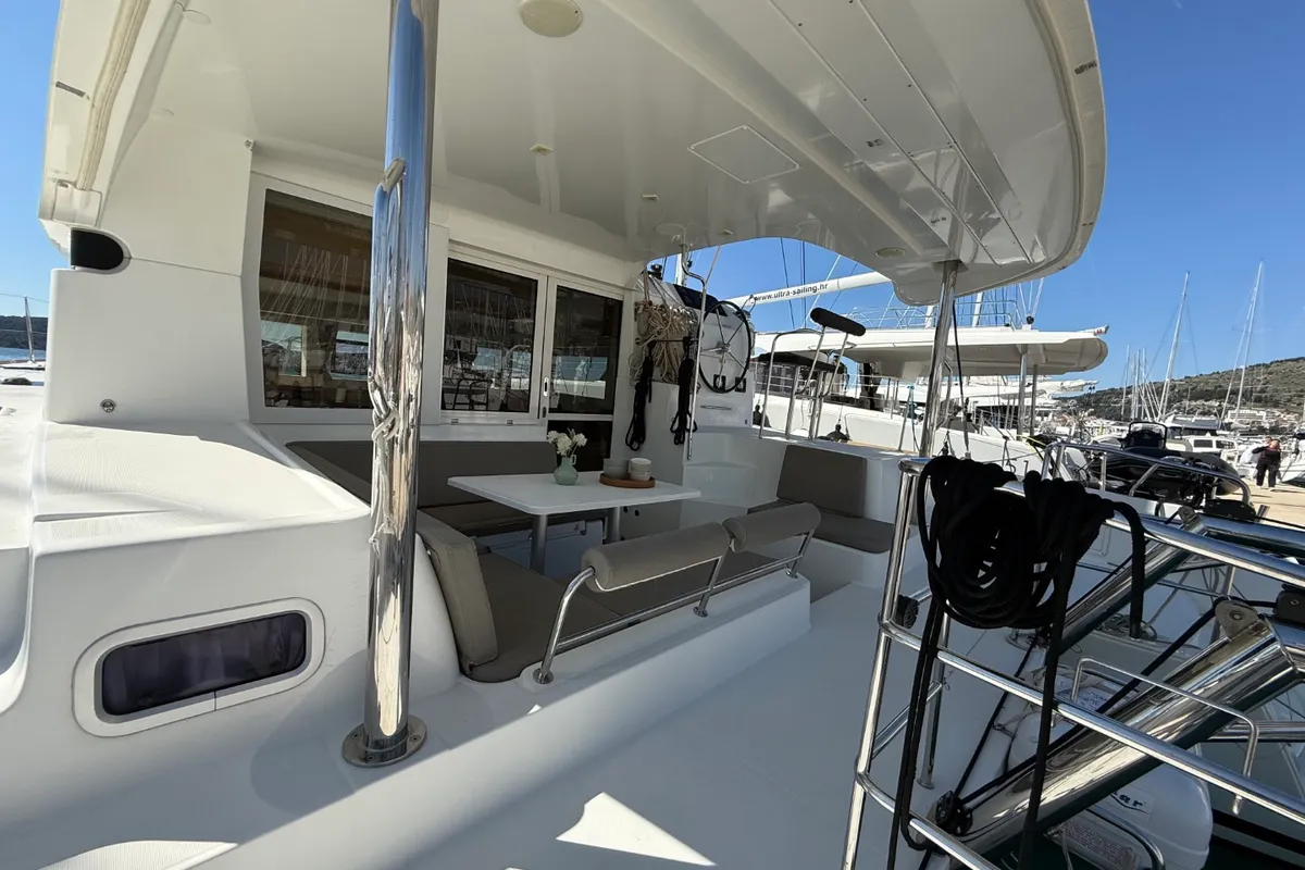 Deck of Cava, a Lagoon 39 catamaran at Lavrion, Greece