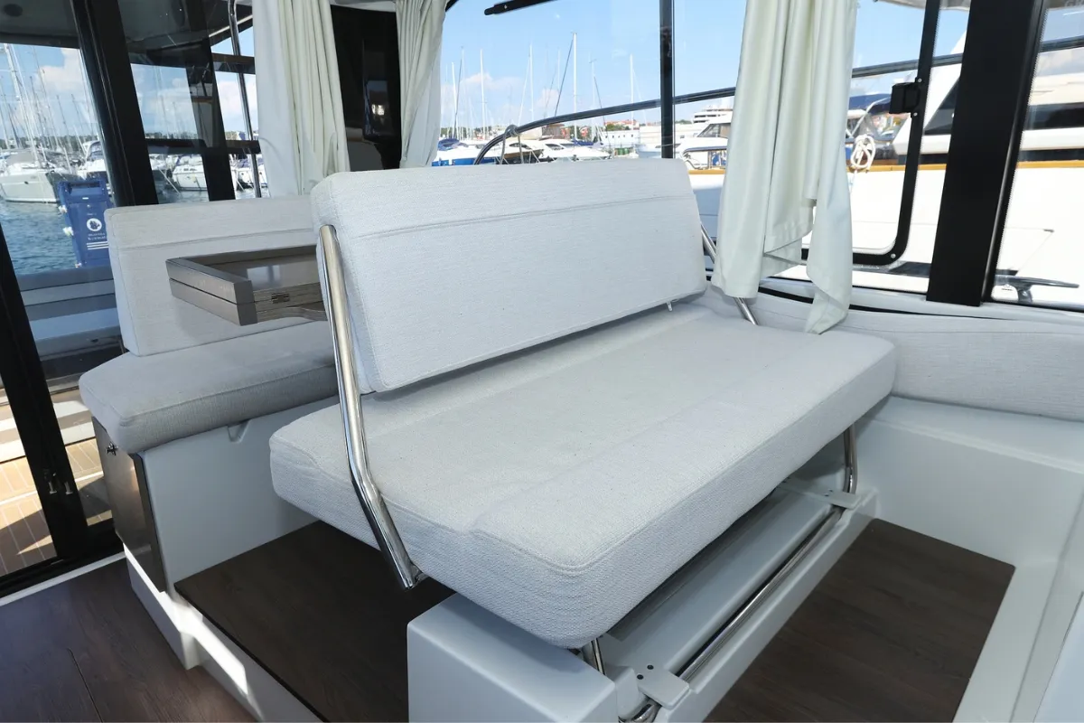 Lino, a Jeanneau Merry Fisher 1095 Fly Serie2 motorboat at Grad Biograd na Moru, Croatia