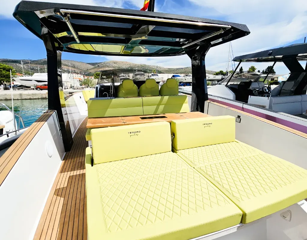 Cabin on Leo, a Tesoro T40 motorboat at Seget Donji, Croatia