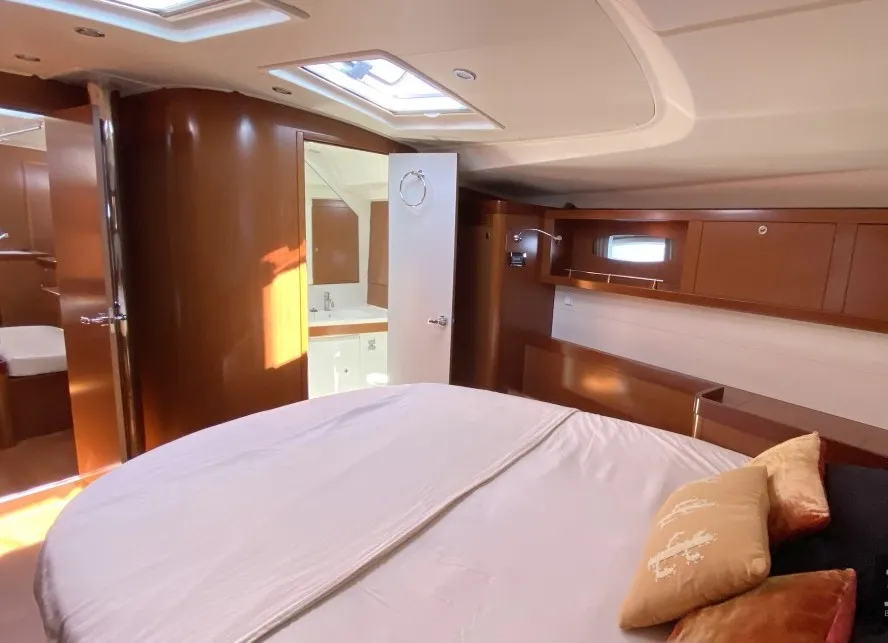 Cabin on Thidawaree, a Beneteau Oceanis 54 sailboat at Baan Salak Phet, Thailand