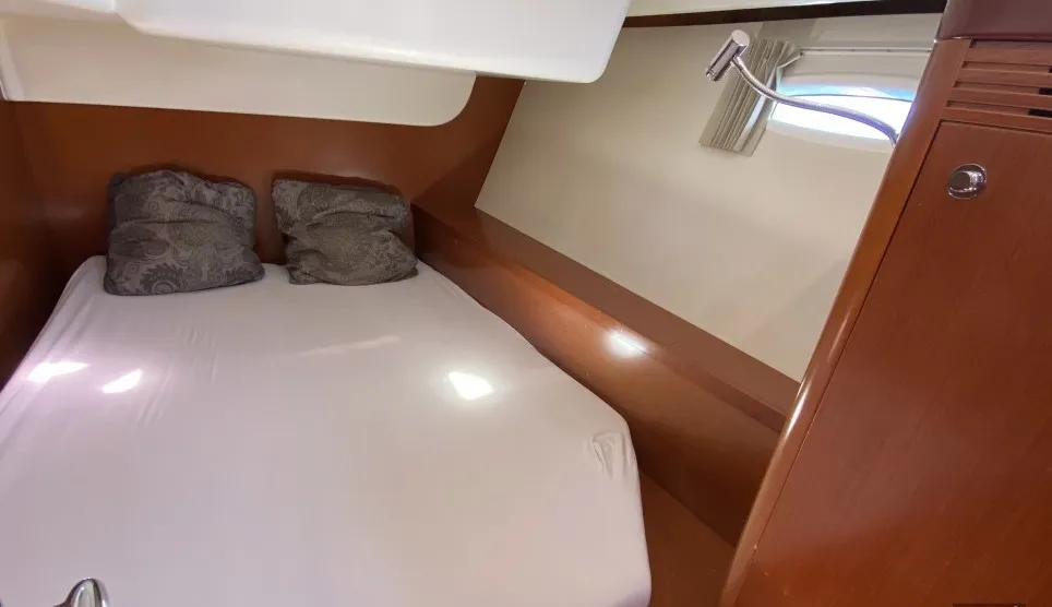 Cabin on Thidawaree, a Beneteau Oceanis 54 sailboat at Baan Salak Phet, Thailand