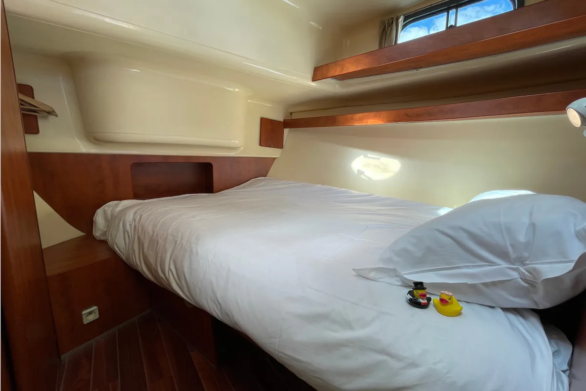 Cabin on Piano, a Nicols Estivale Duo motorboat at Grez-Neuville, France