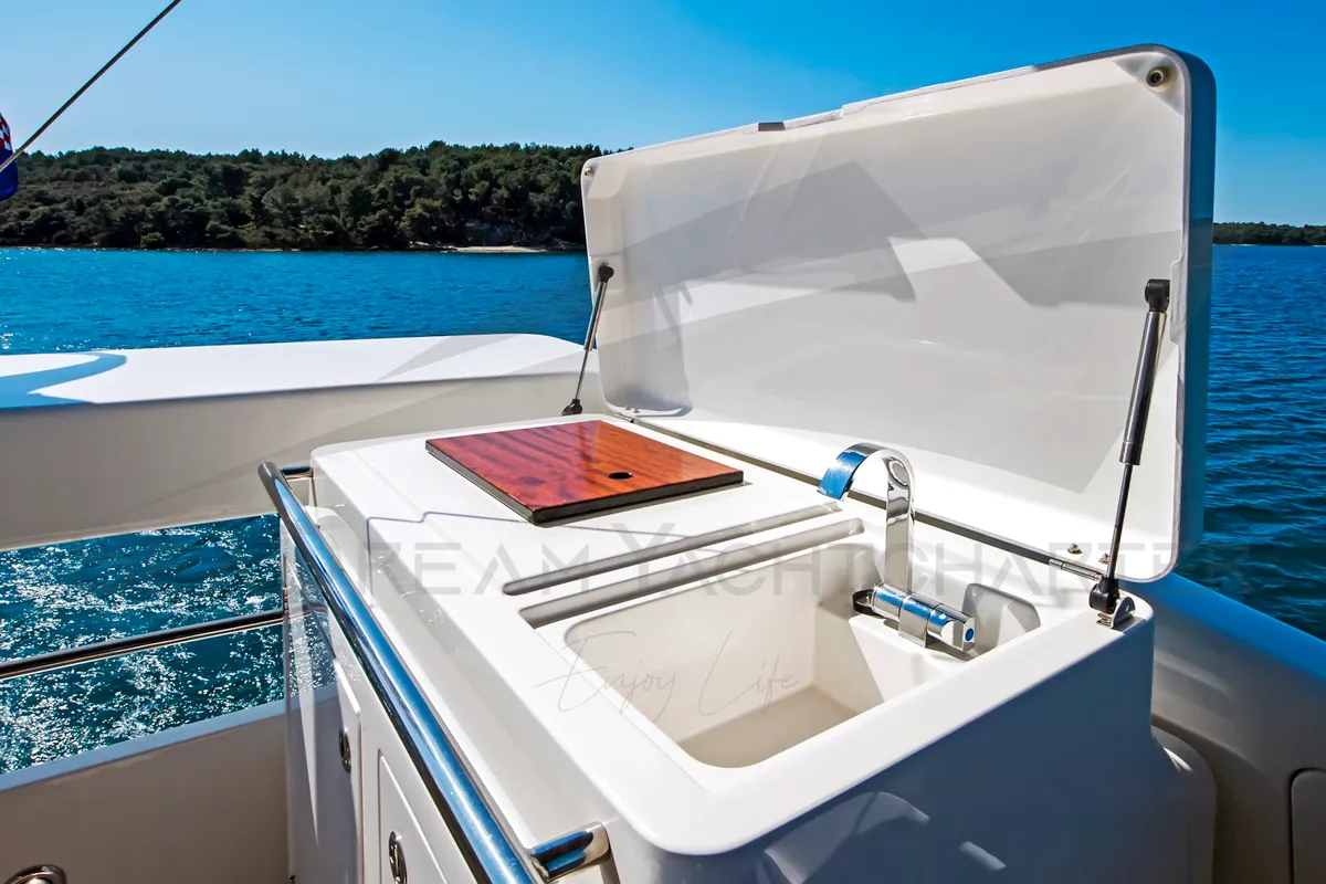 Deck of SUNSHINE, a Bavaria Virtess 420 Fly motorboat at Općina Sukošan, Croatia
