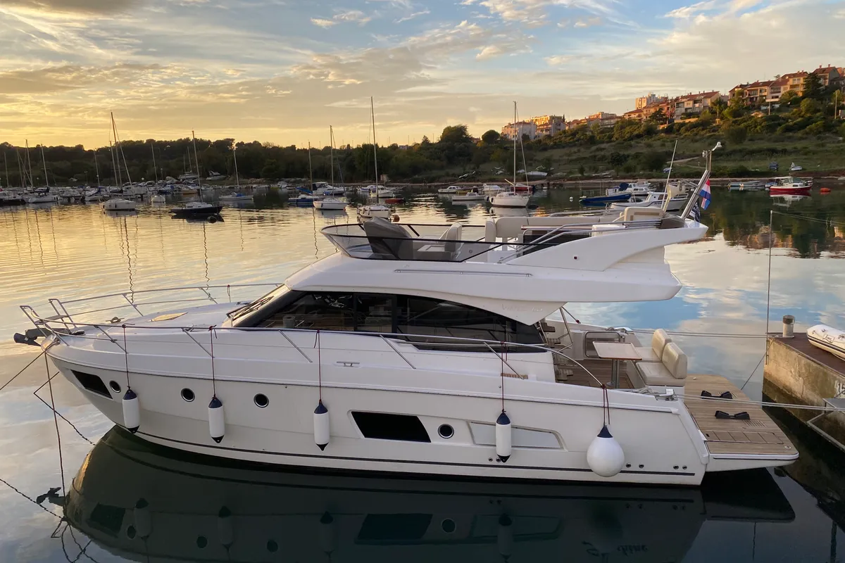 Exterior view of SUNSHINE, a Bavaria Virtess 420 Fly motorboat at Općina Sukošan, Croatia