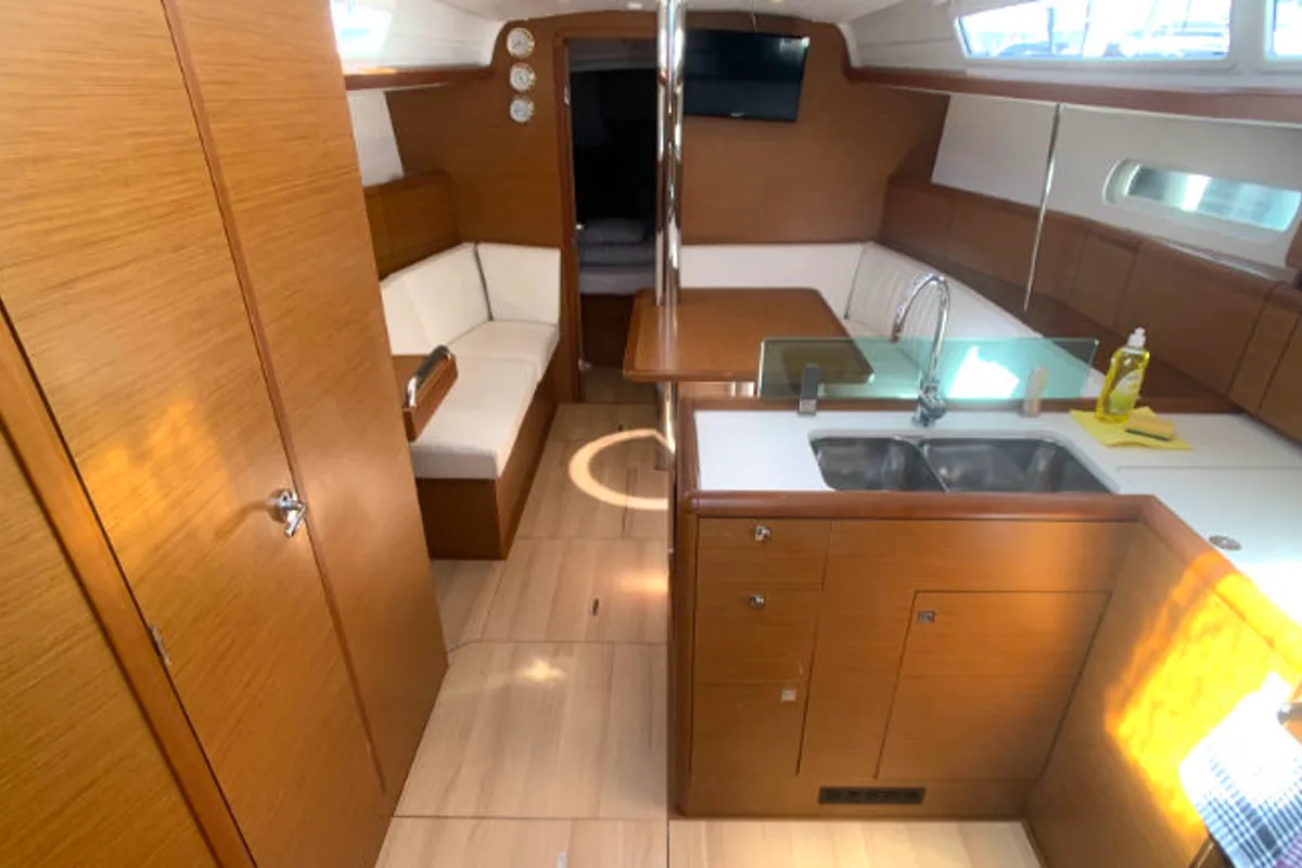 Salon of Amadeus, a Jeanneau Sun Odyssey 389 sailboat at Općina Rogoznica, Croatia