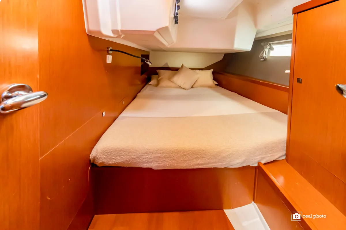 Cabin on Gaia - Solar Panel, a Beneteau Oceanis 45 sailboat at Cannigione, Italy