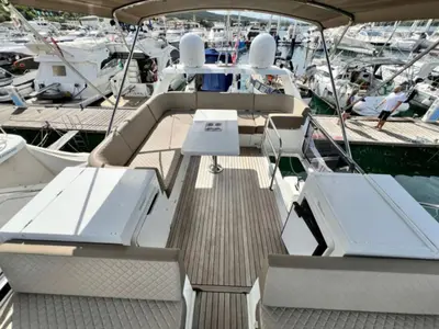 Minesa, a Galeon 420 Fly motor yacht at Punat, Croatia